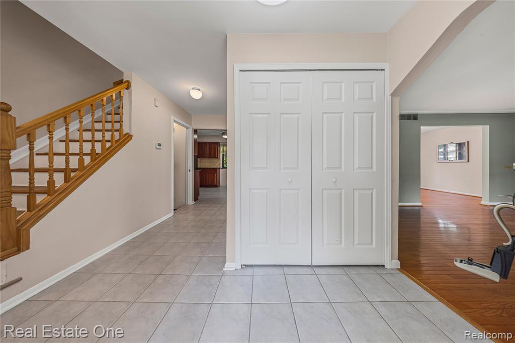 6995 Allen Hill Court, Clarkston, MI 48348 — Photo 18
