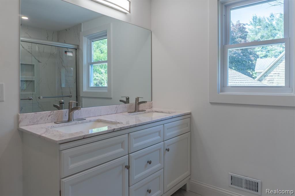 46236 SUNSET Street, Northville, MI 48167 — Photo 26