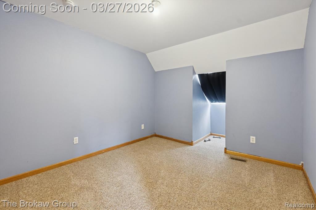 9028 Gale Road, Goodrich Vlg, MI — Photo 38