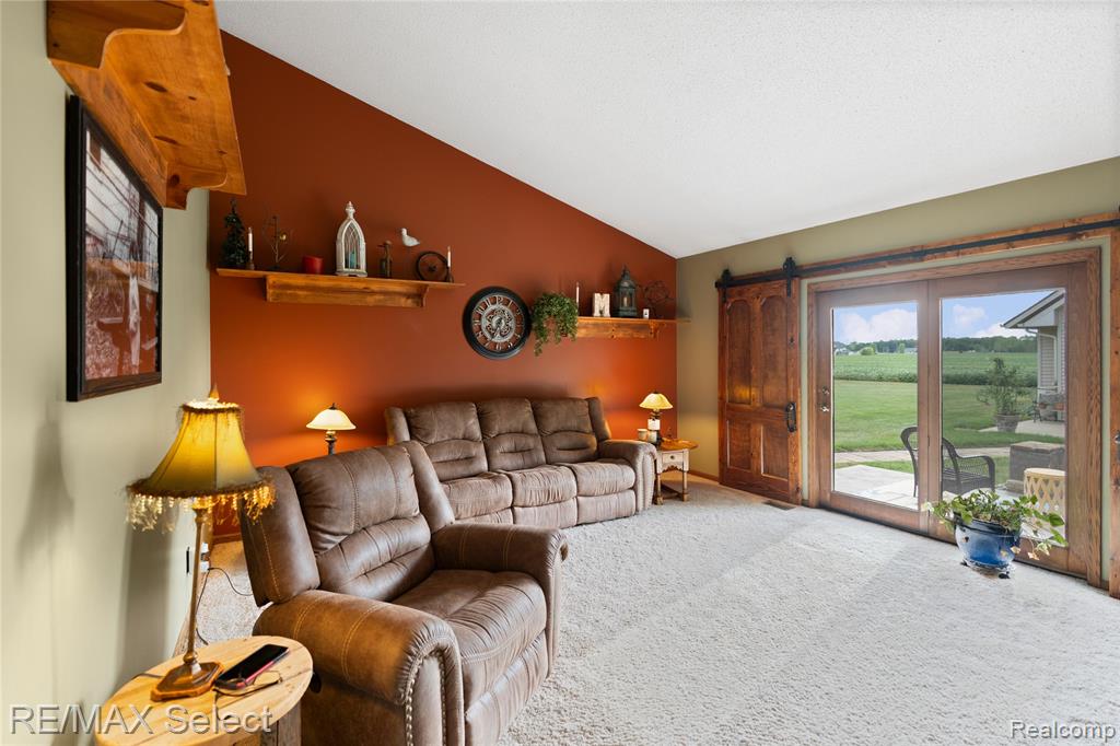 5293 Lin Hill Drive, Swartz Creek, MI 48473 — Photo 18