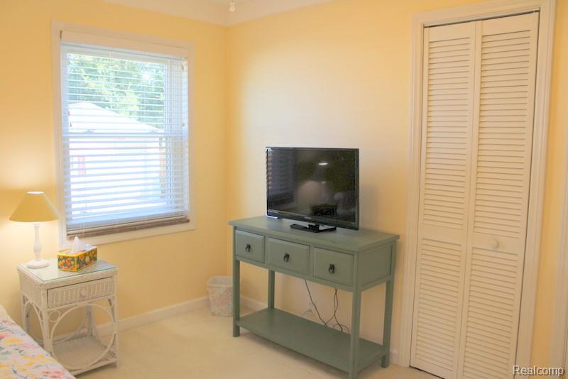 922 New York Avenue, Lincoln Park, MI 48146 — Photo 46
