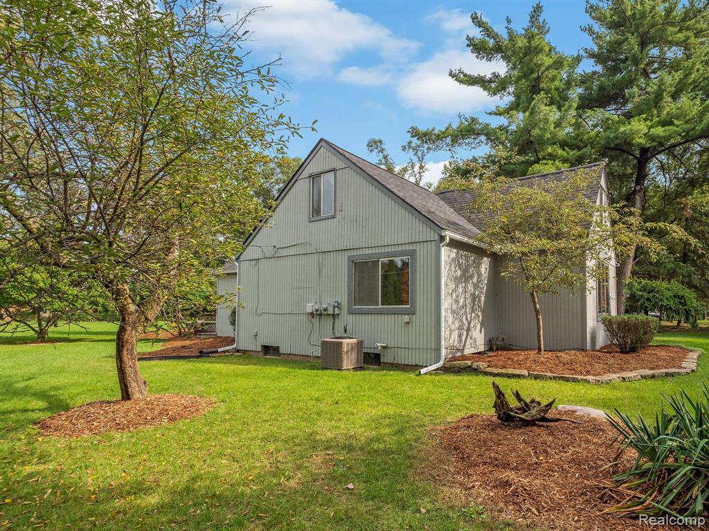 48070 SHELBY Road, Shelby Twp, MI 48317 — Photo 26