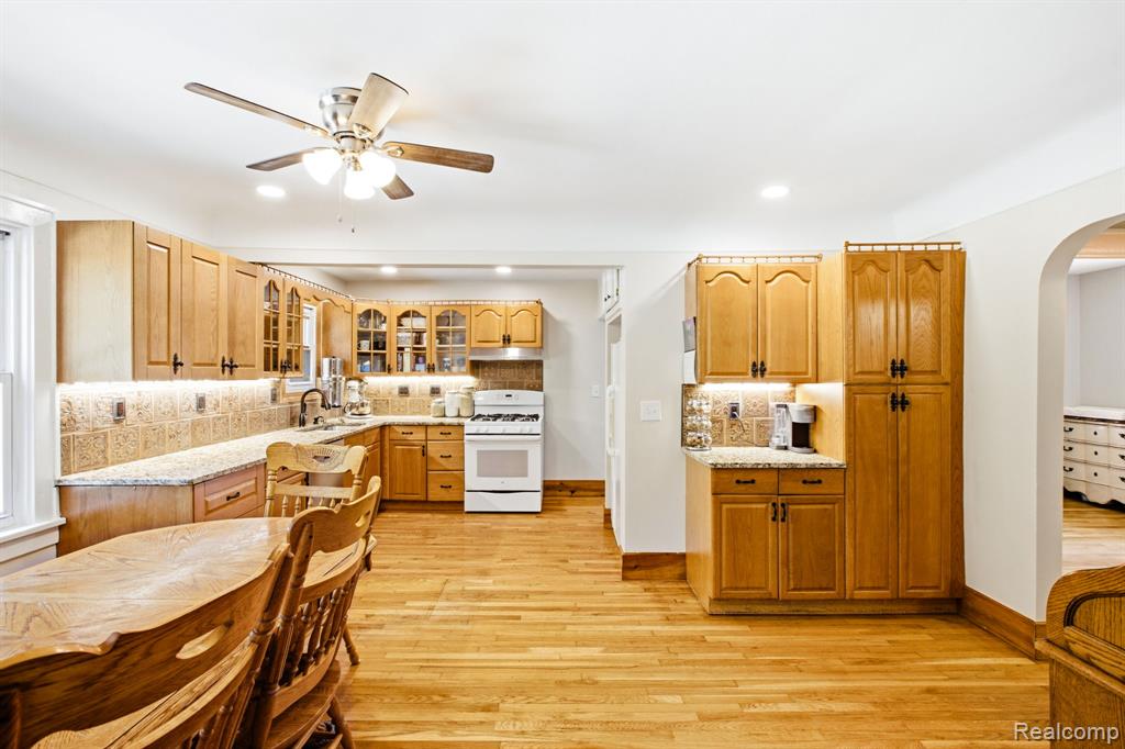 5275 Gratiot Avenue, St. Clair, MI 48079 — Photo 11