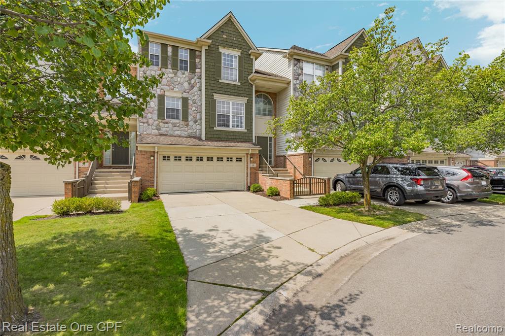 19 Lyons Court, 42, Dearborn, MI 48126