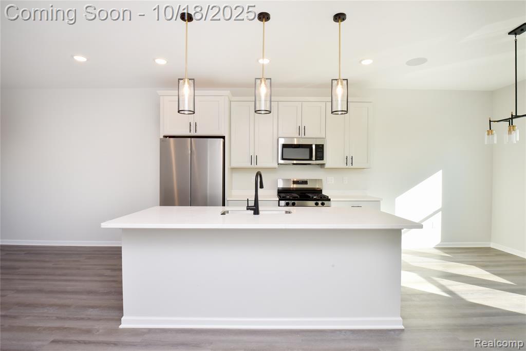 756 Huntley Lane, Troy, MI 48085 — Photo 9