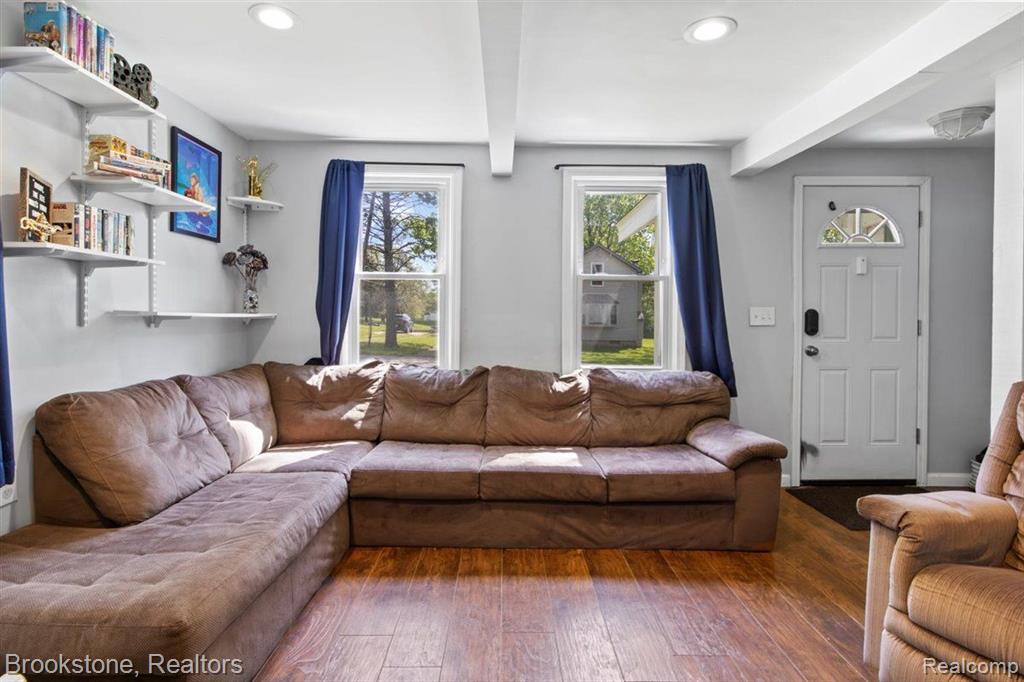 325 N Ann Street, Byron, MI 48418 — Photo 12