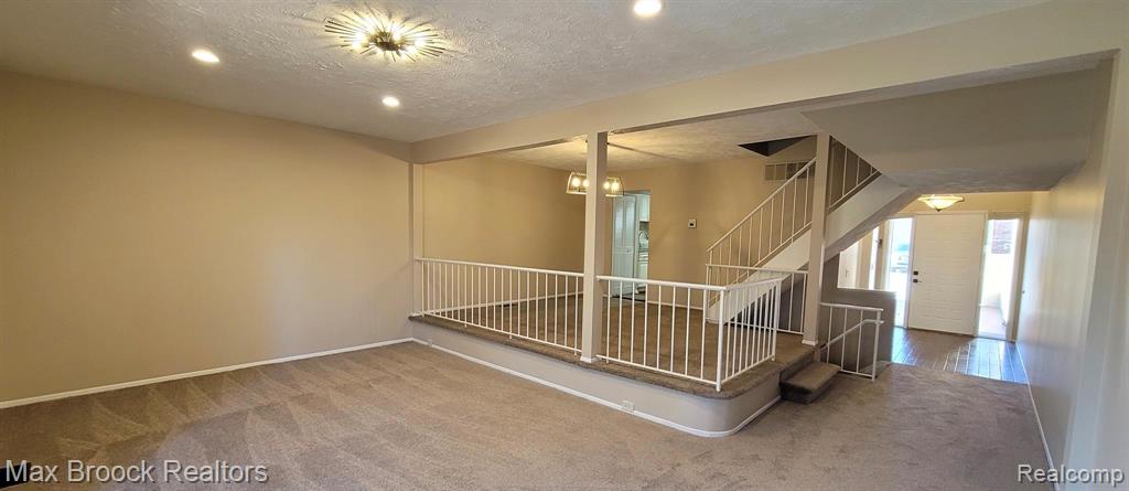 7416 Azalea Court Court, West Bloomfield, MI — Photo 17