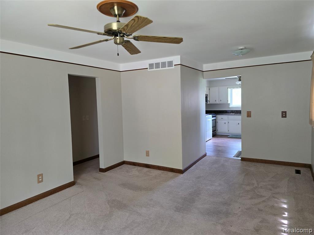 4663 Ziegler Street, Dearborn Heights, MI 48125 — Photo 11