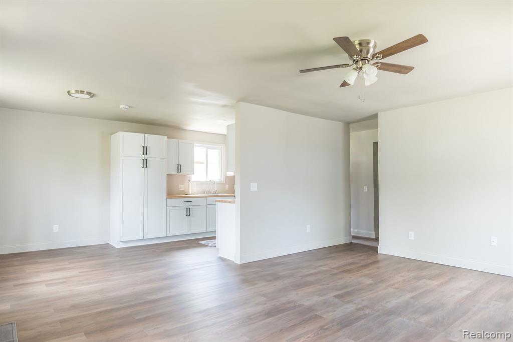 9114 ISLAND Drive, Clay, MI 48001 — Photo 16