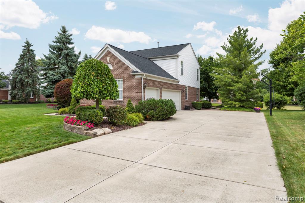 393 Pleasant Ridge Drive, Canton, MI 48188 — Photo 45