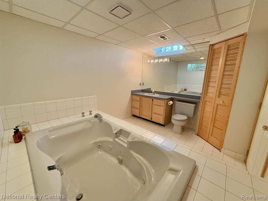 4049 PINESTEAD Drive, Commerce Twp, MI 48390 — Photo 56