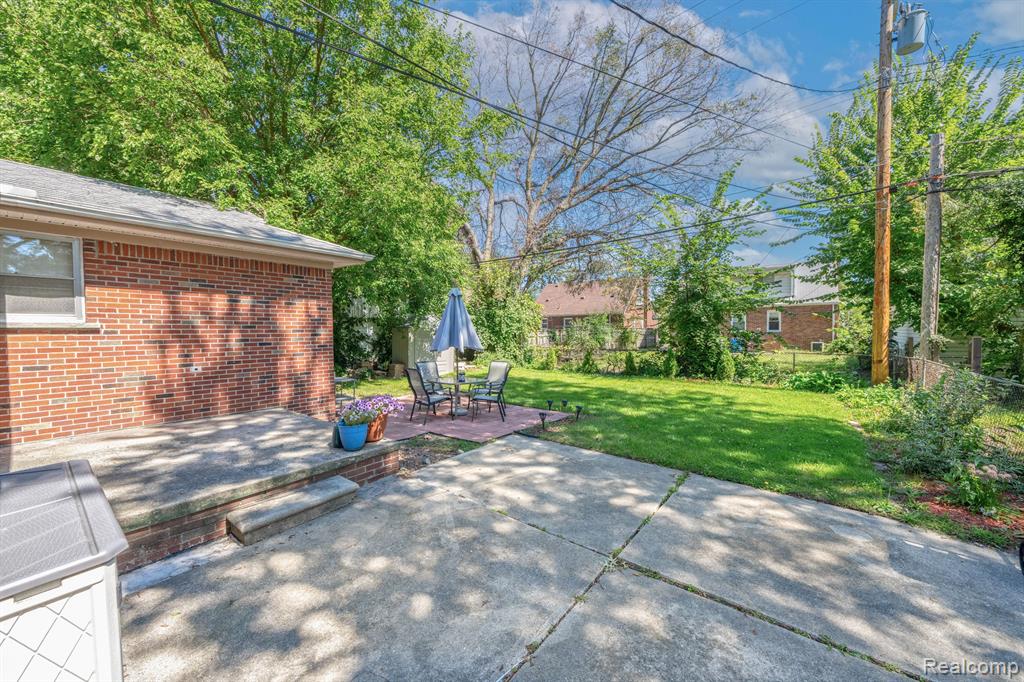 8614 GRAYFIELD Street, Dearborn Heights, MI 48127 — Photo 19