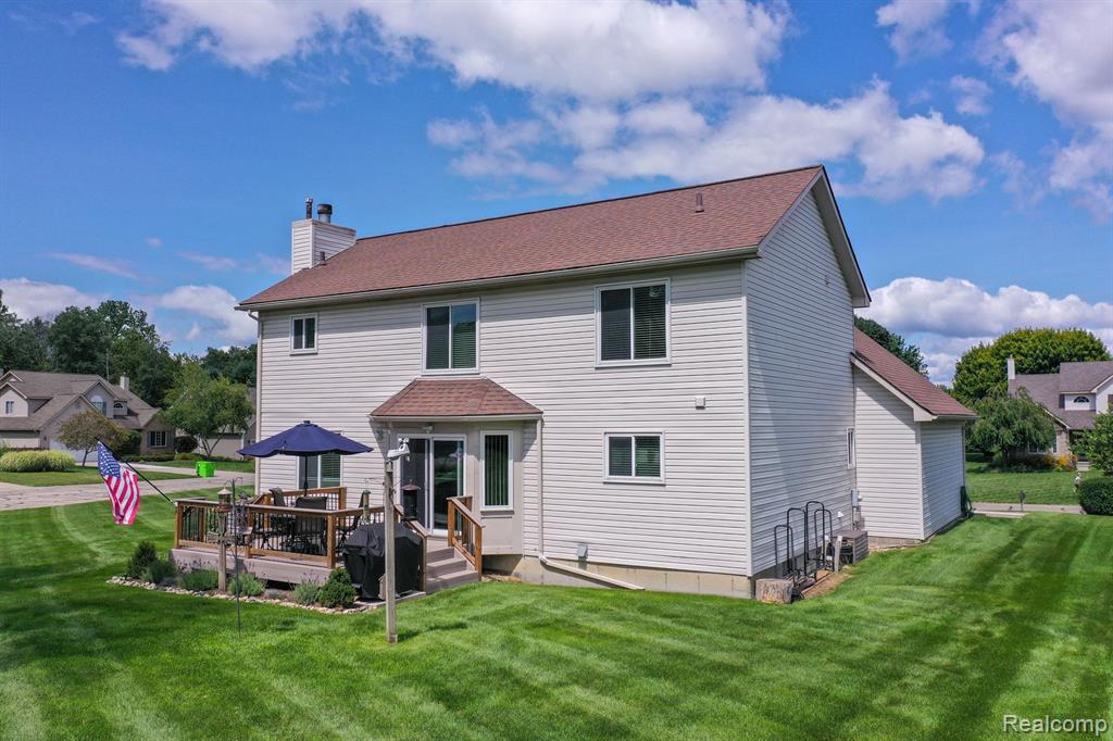 687 SANDPIPER Way, Oxford, MI 48371 — Photo 16
