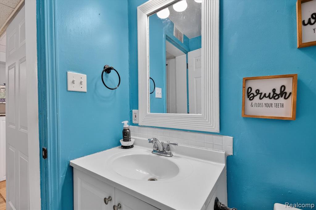 39 Pine Drive, Whitmore Lake, MI 48189 — Photo 20