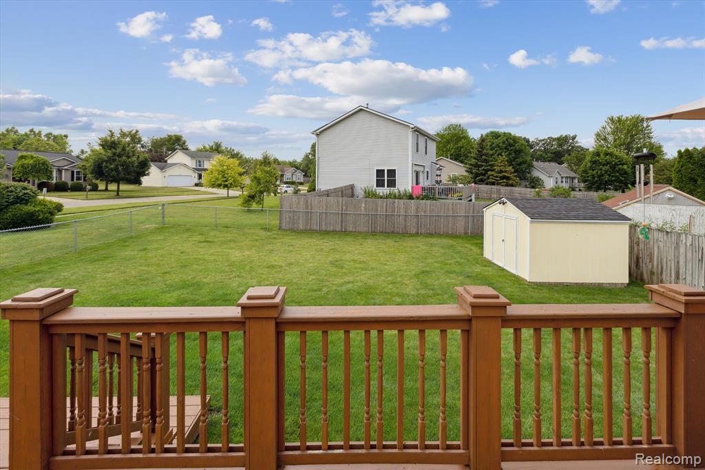 7206 Glen Oak Court, Grand Blanc, MI 48439 — Photo 35
