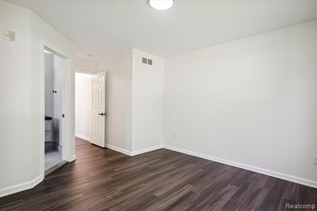 44259 N UMBERLAND Circle, Canton, MI 48187 — Photo 28