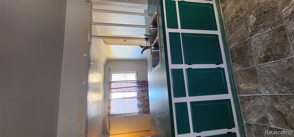 13940 Mayfield Street, Detroit, MI, 48205