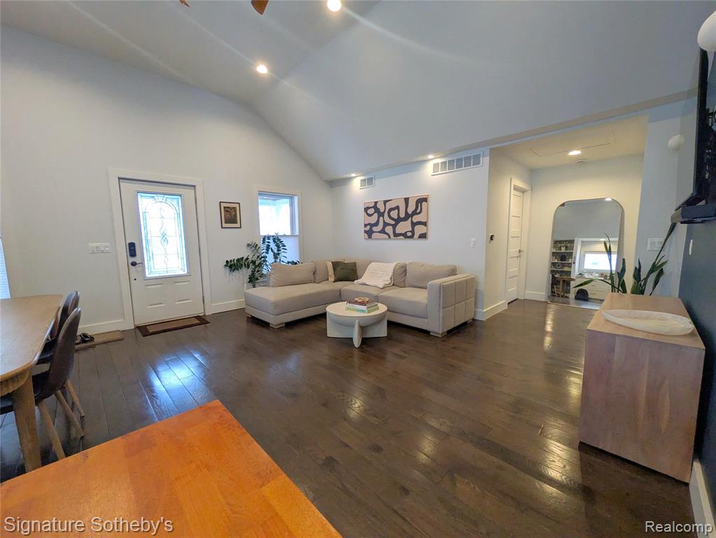 2059 Columbia Road, Berkley, MI 48072 — Photo 7