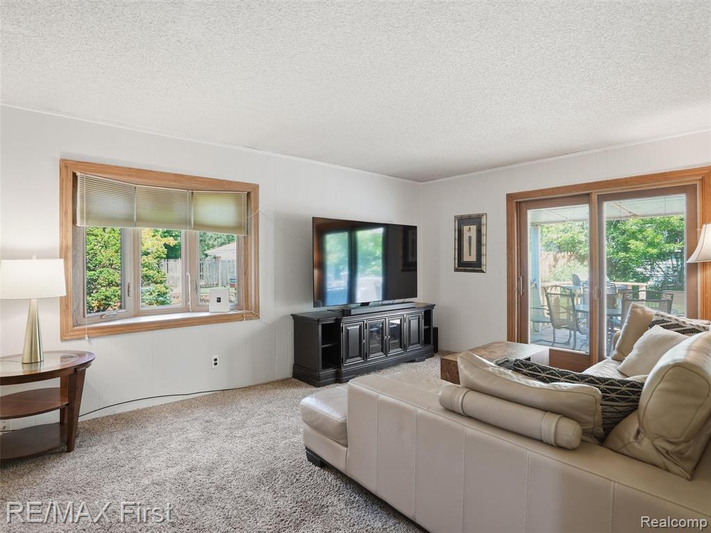 21213 Centennial Street, Saint Clair Shores, MI 48081 — Photo 13