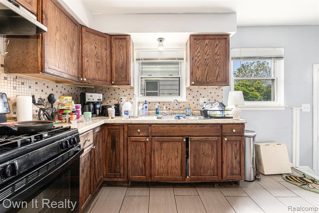 6788 Auburn Street, Detroit, MI 48228 — Photo 8