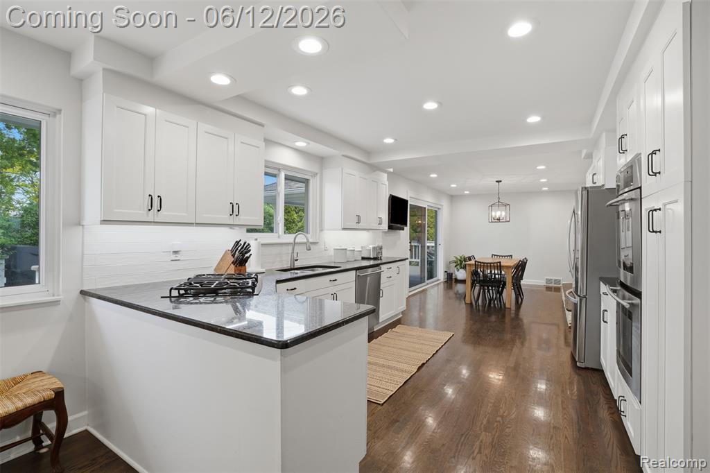 6998 Meadowlake Road, Bloomfield Hills, MI 48301 — Photo 14