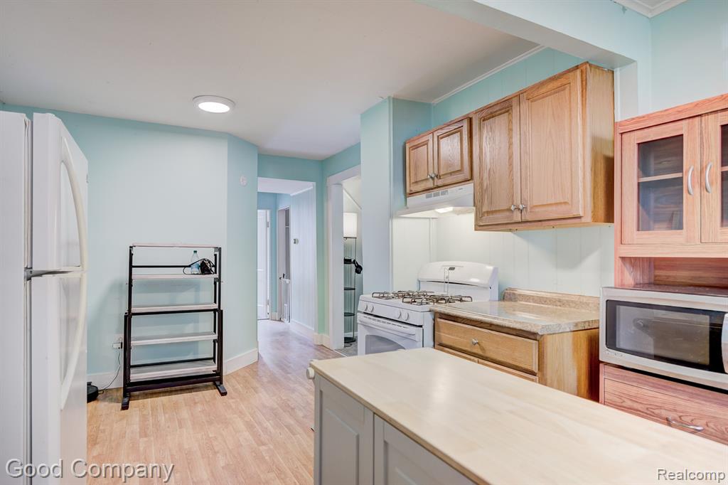 585 Roth Boulevard, Clawson, MI — Photo 11