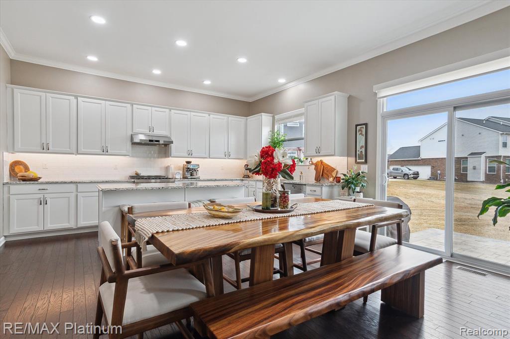 61082 SHAYA Boulevard, South Lyon, MI 48178 — Photo 15
