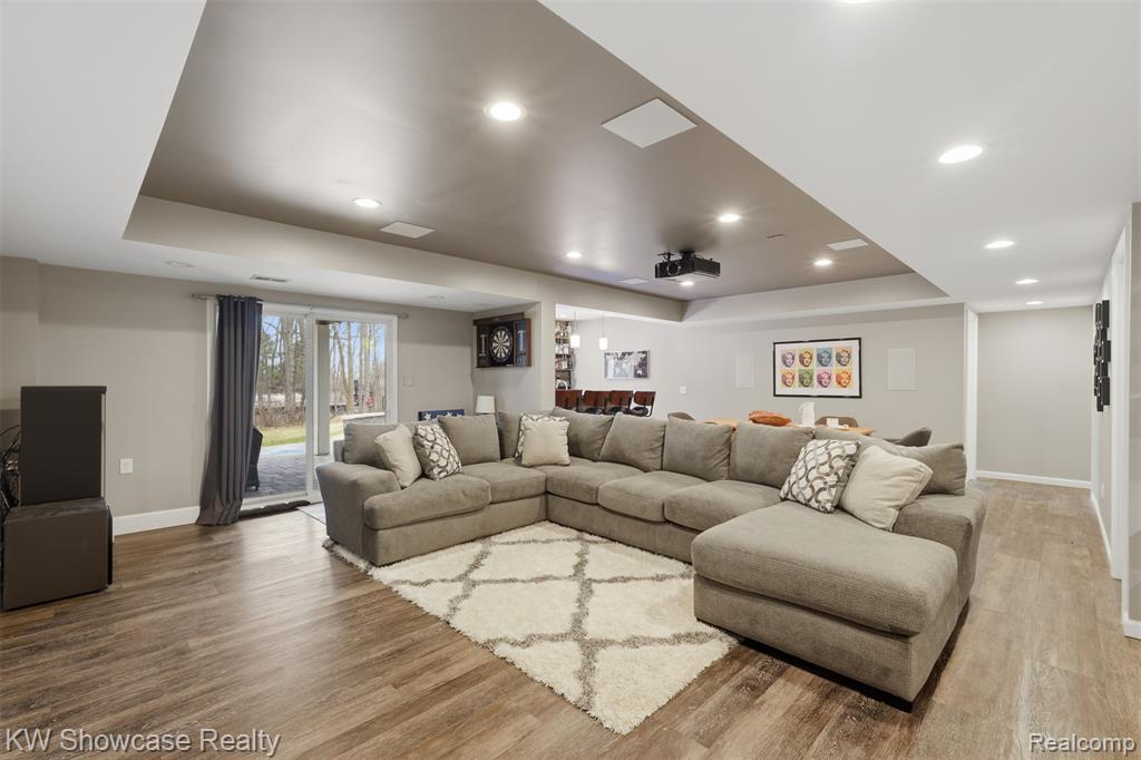 30253 MACINTOSH Lane, New Hudson, MI 48165 — Photo 38