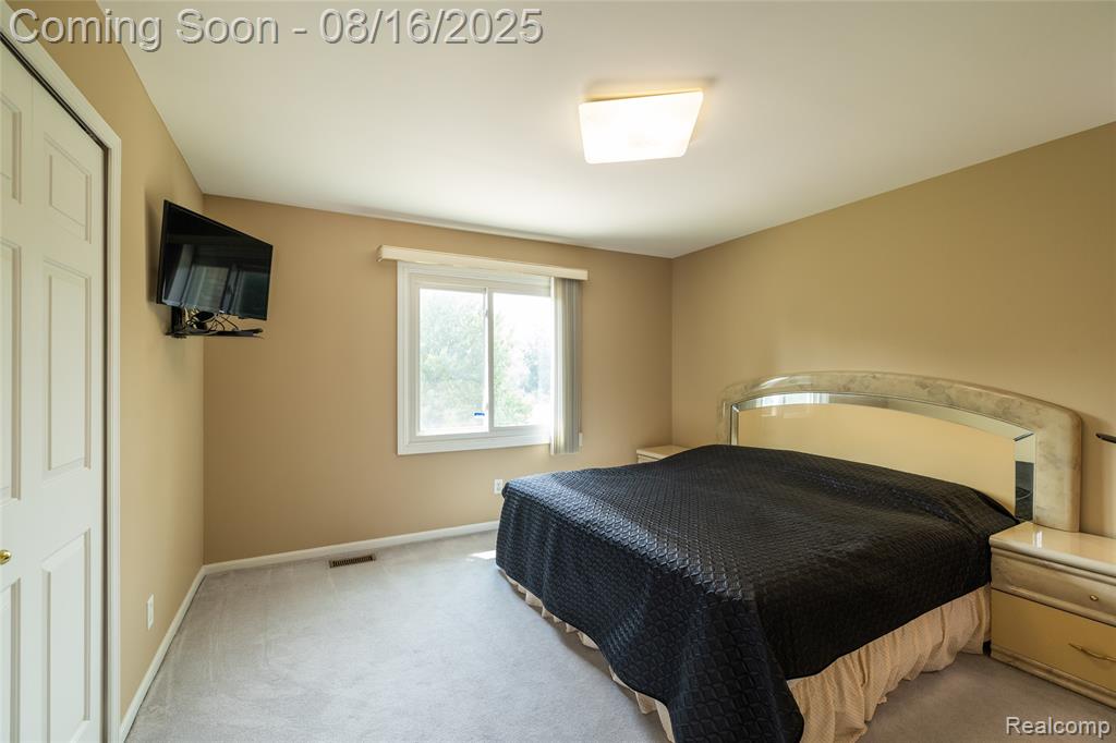 43281 Chester Drive, Sterling Heights, MI 48314 — Photo 37