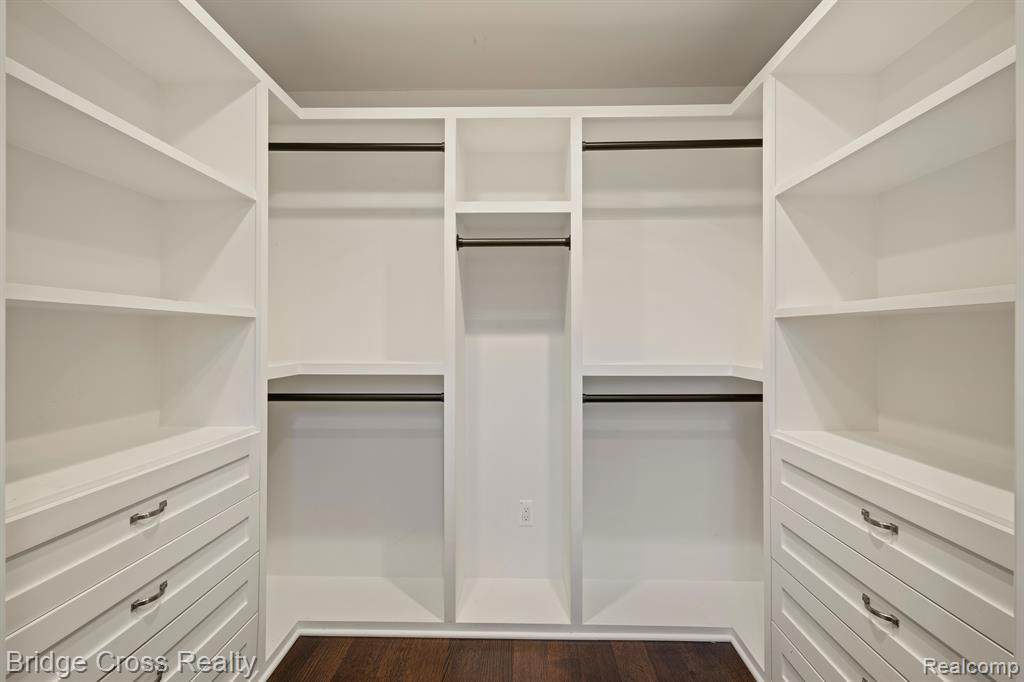 5820 LAKEVIEW Avenue, Orchard Lake Village, MI 48323 — Photo 51