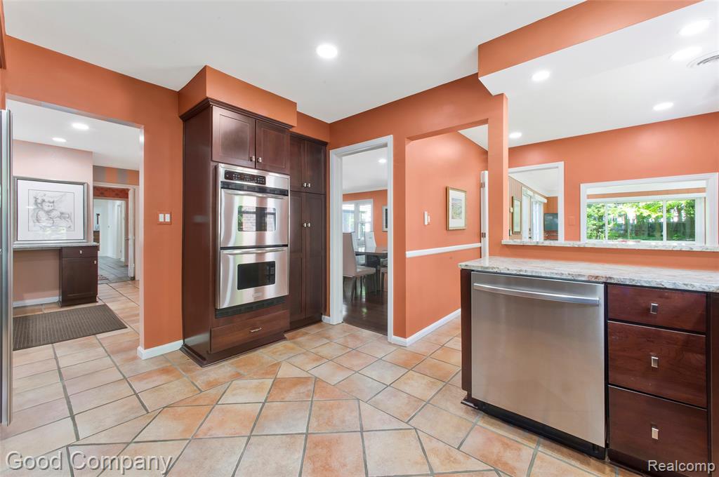 4230 Orchard Way, Bloomfield Hills, MI 48301 — Photo 15