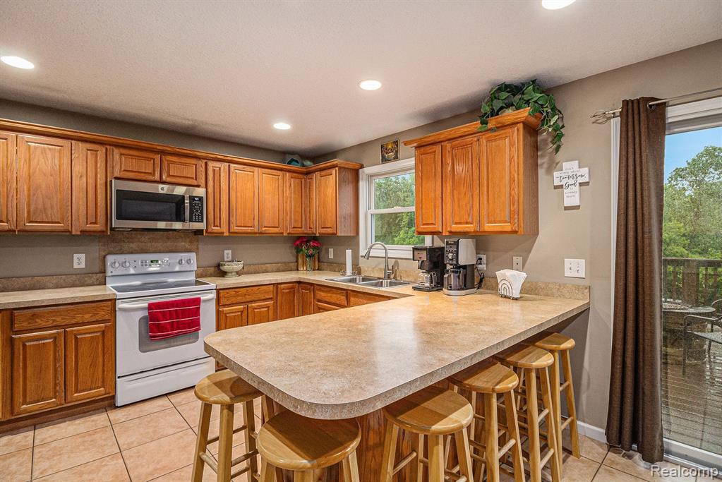 8214 NEW LOTHROP Road, New Lothrop, MI 48460 — Photo 6