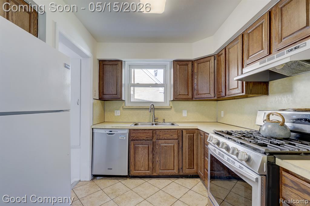 14220 Lincoln Street, Oak Park, MI 48237 — Photo 11