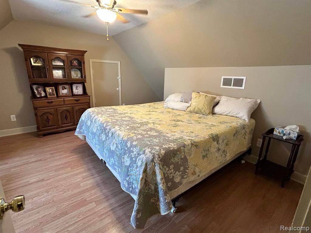 7255 SAINT CLAIR Avenue, MI — Photo 20