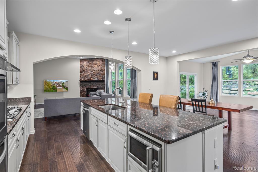 4732 TANGLEWOOD Lane, Lake Orion, MI — Photo 11