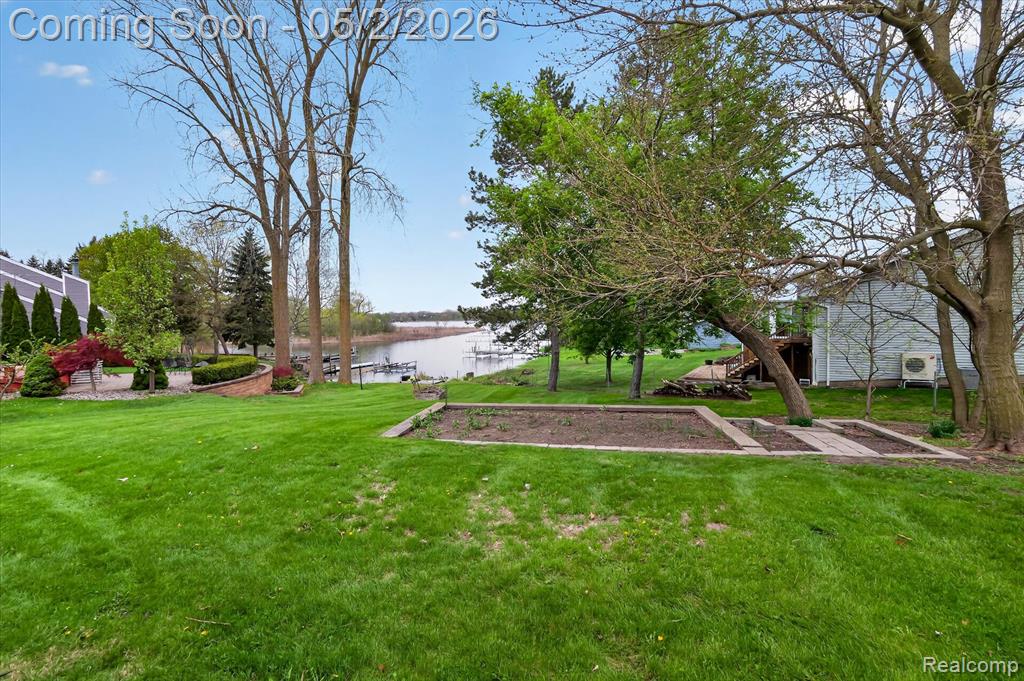 2264 Crane Road, Fenton, MI 48430 — Photo 8