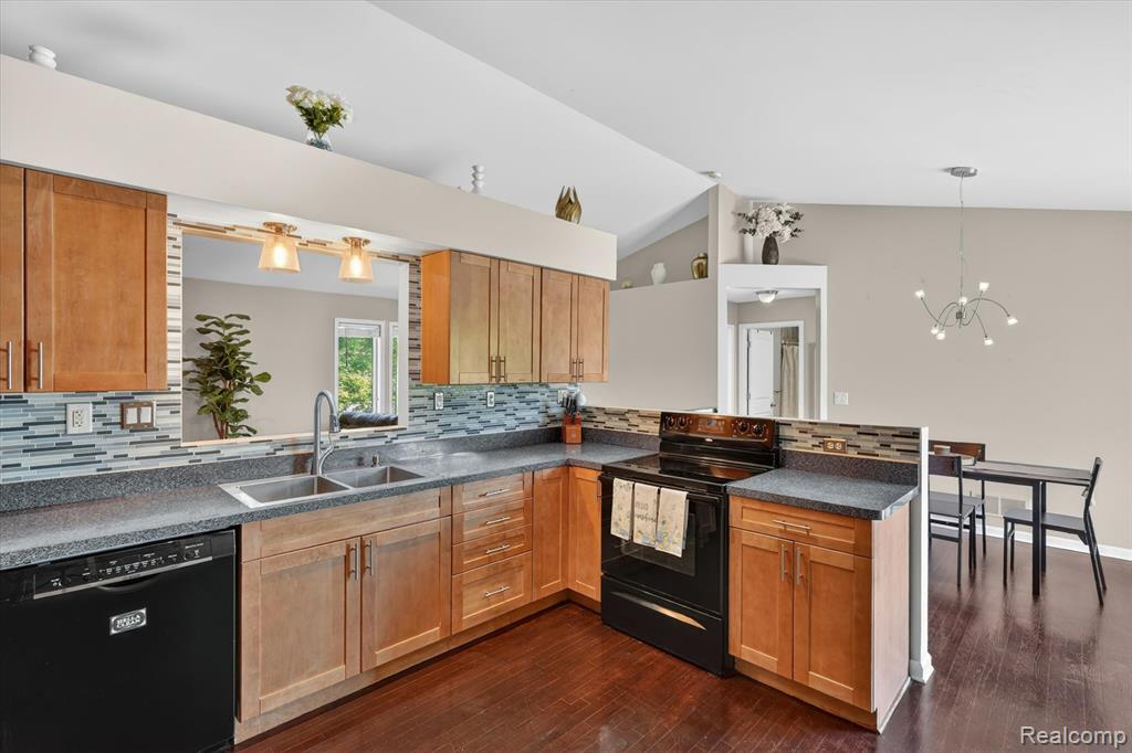 4966 Mack Road, Howell, MI 48855 — Photo 10