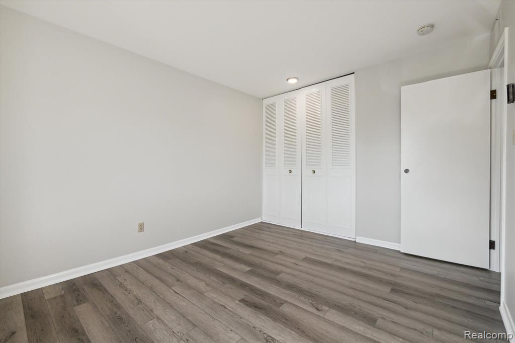 1802 COLONIAL VILLAGE Way, 2, Waterford, MI 48328 — Photo 18
