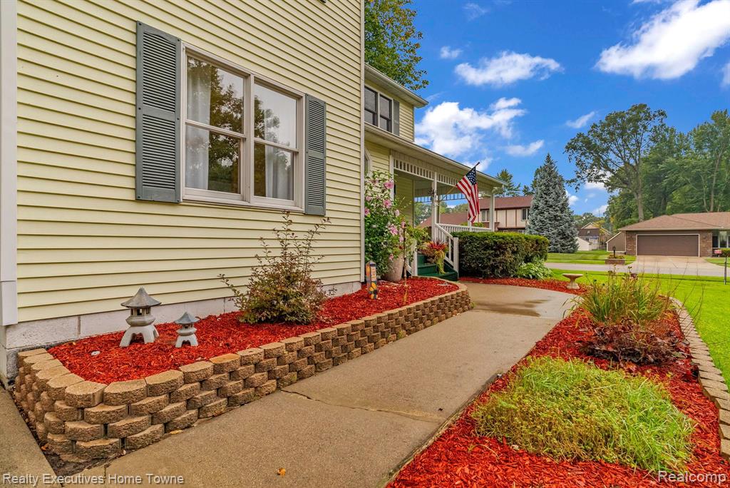 464 CENTRAL Street, Marysville, MI 48040 — Photo 3