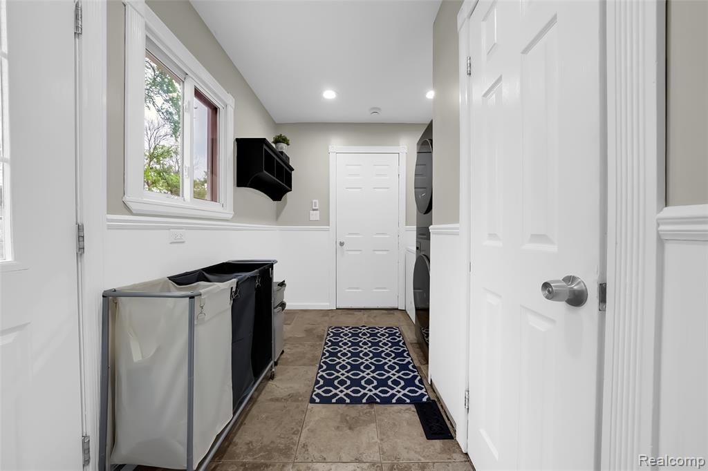 809 Holly Bush Drive, Holly, MI 48442 — Photo 10