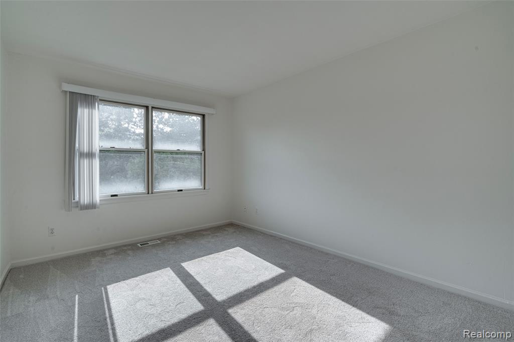 44981 Coachman Court, Canton, MI 48187 — Photo 27
