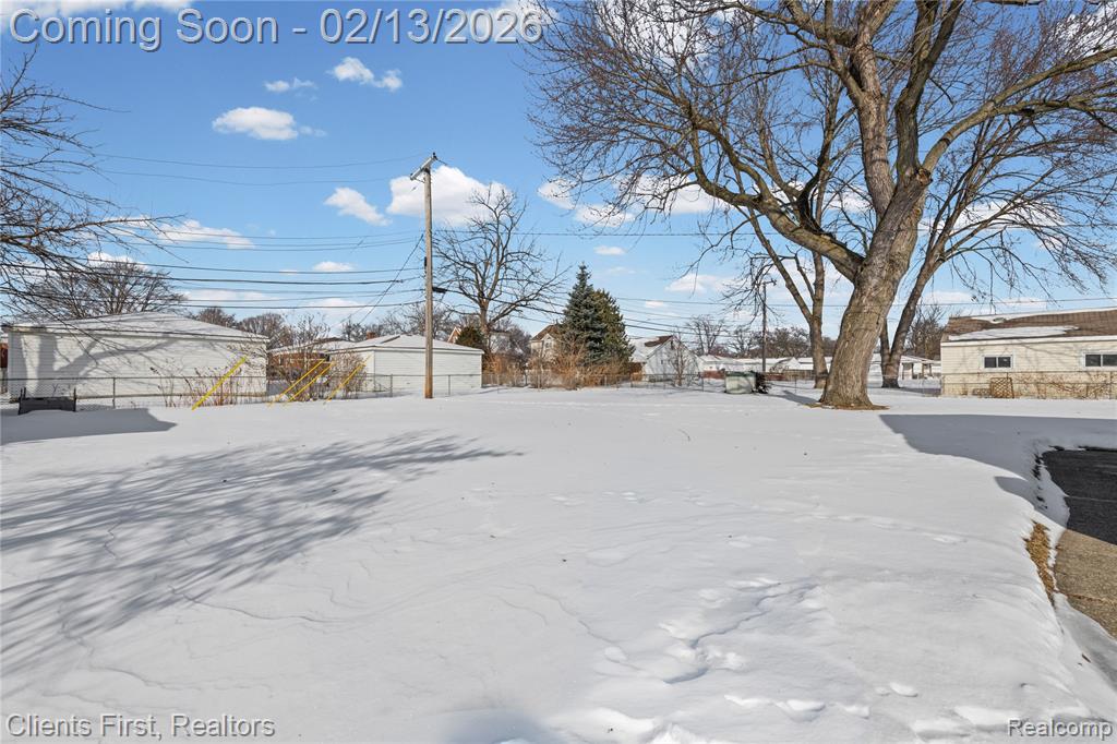 4196 Clippert Street, Dearborn Heights, MI 48125 — Photo 8