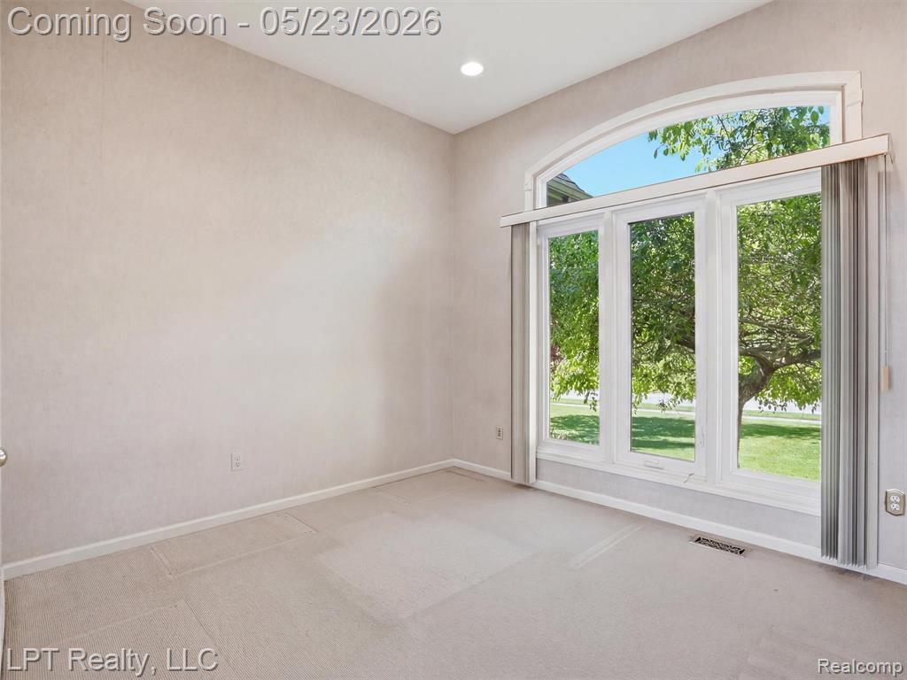 860 Troon, Highland, MI — Photo 22