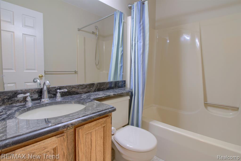 24802 SARAH FLYNN, Novi, MI — Photo 30