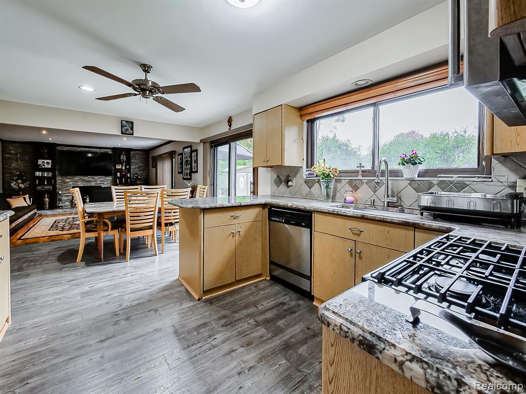 5152 Bayside Drive, Troy, MI 48098 — Photo 19