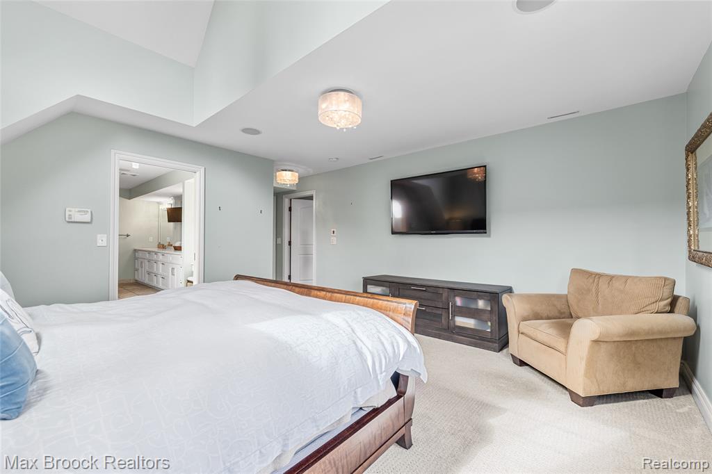 570 Pierce Street, Birmingham, MI 48009 — Photo 12