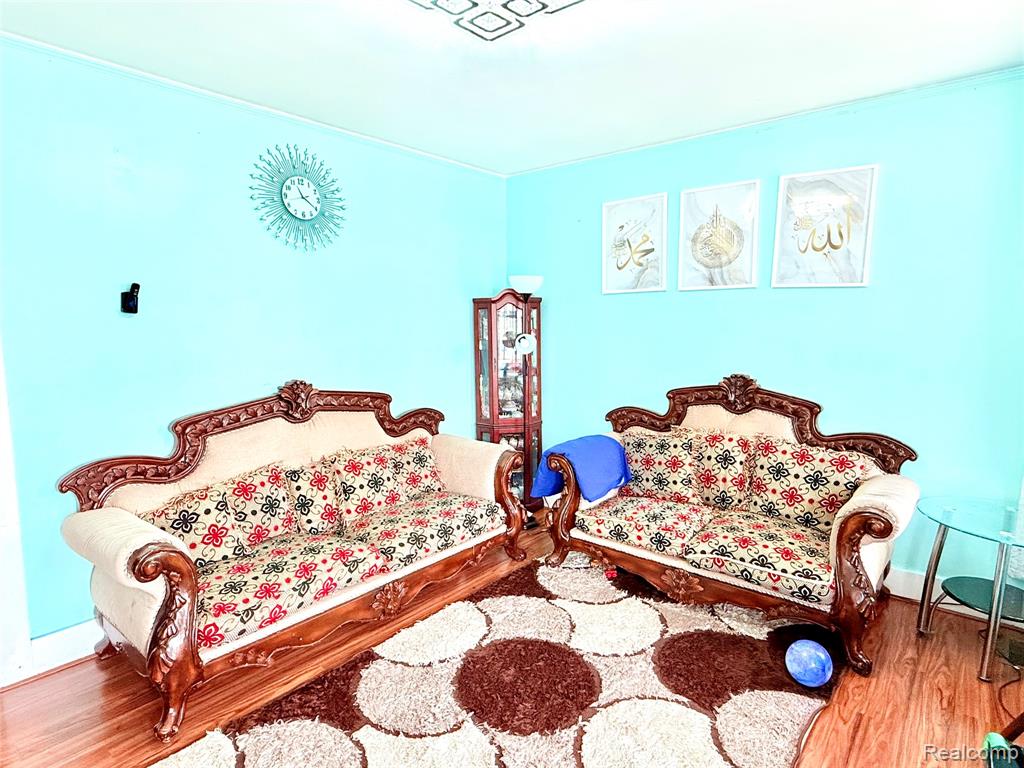 11365 Klinger Street, Hamtramck, MI 48212 — Photo 3