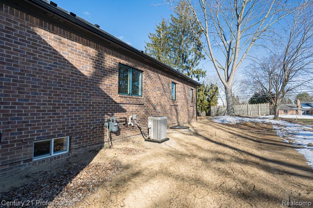 53242 Eastbourne Drive, Shelby Twp, MI 48316 — Photo 58