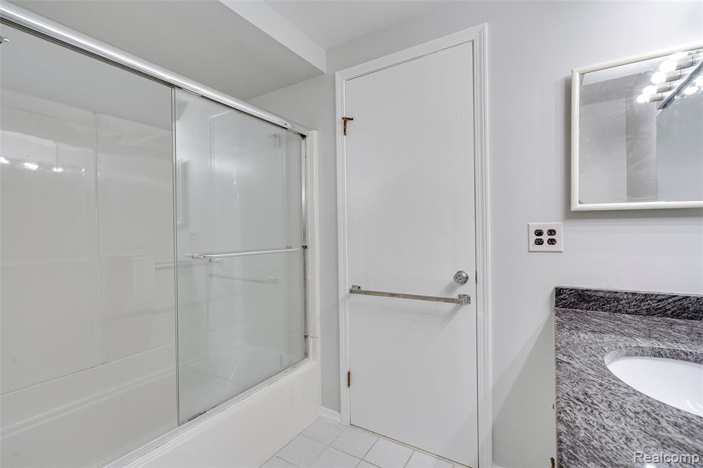 45900 Gainsborough Drive, Canton, MI 48187 — Photo 34