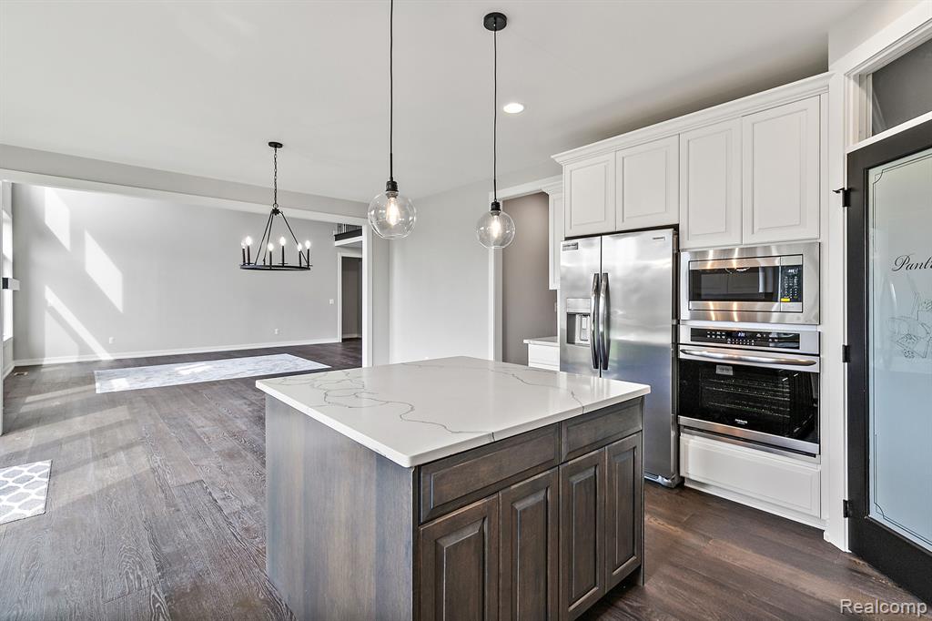 45190 TWIN RIVER Drive, Macomb, MI 48044 — Photo 27